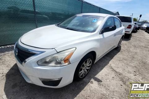 Photo of 2015 Nissan Altima