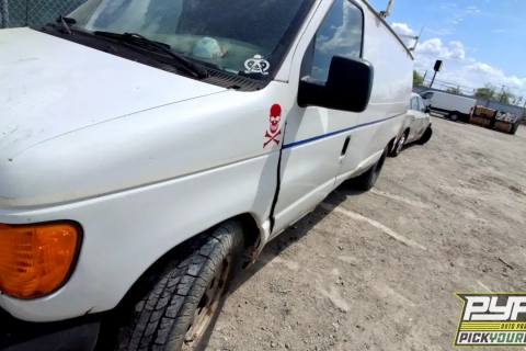Photo of 2006 Ford E-150