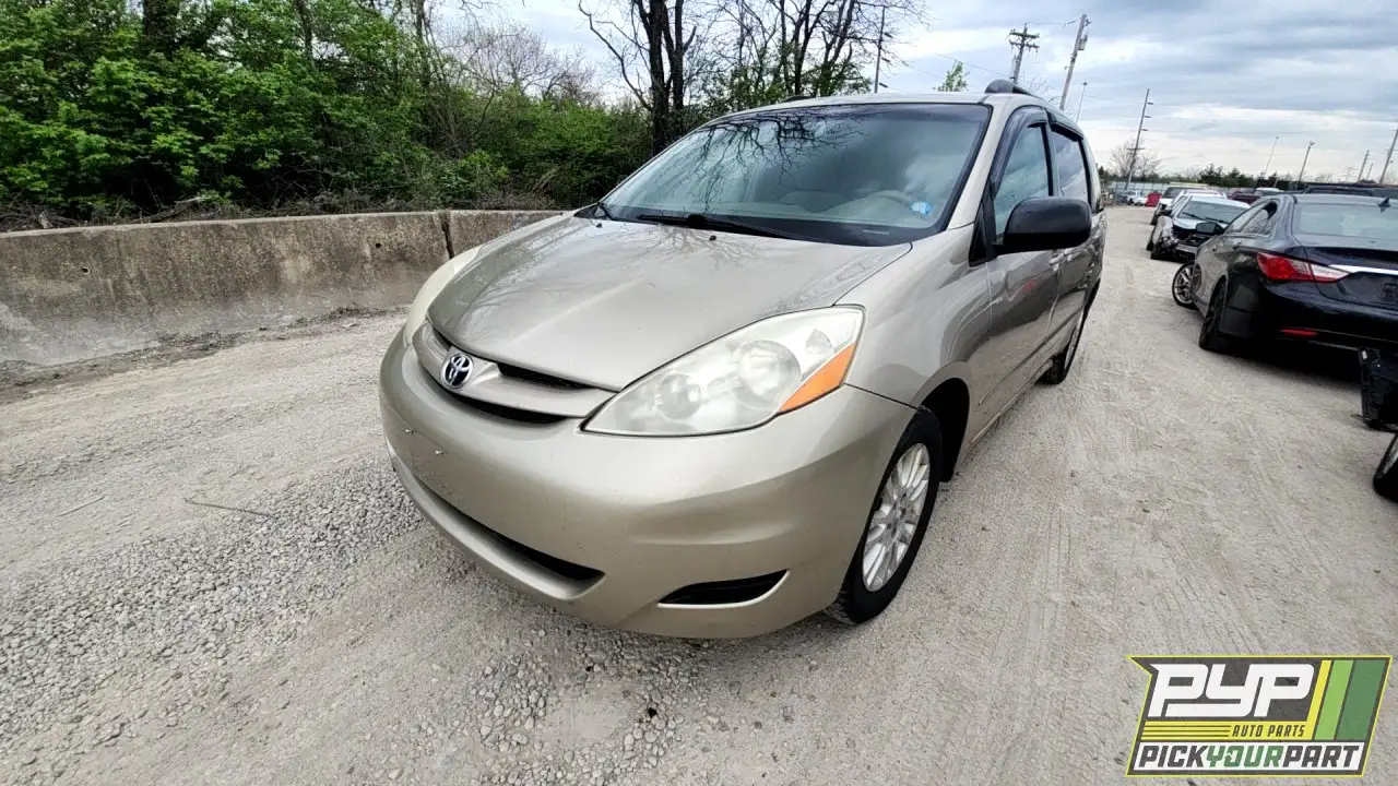 Photo of 2008 Toyota Sienna