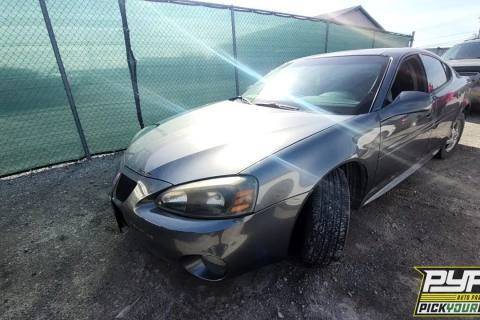 Photo of 2004 Pontiac Grand Prix