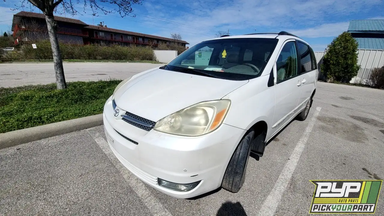 Photo of 2005 Toyota Sienna