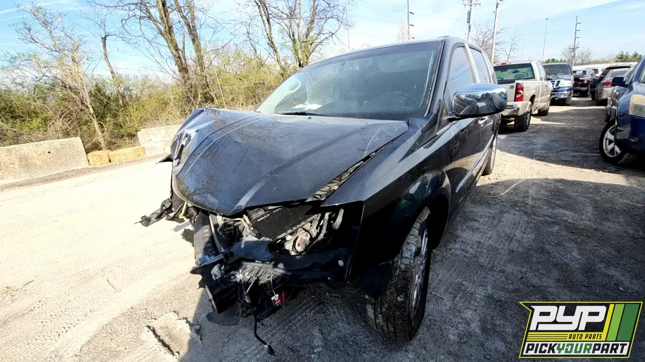 Photo of 2015 Chrysler Town & Country