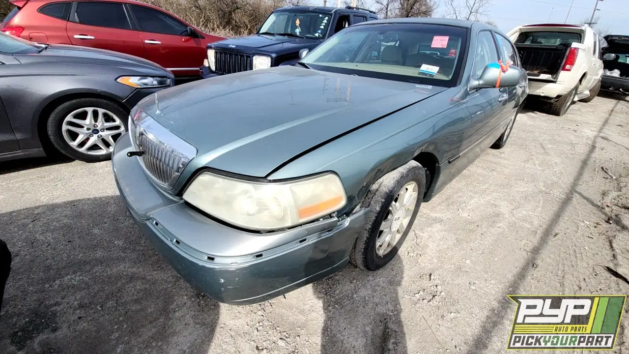 Photo of 2006 Lincoln Town Car
