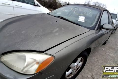 Photo of 2002 Ford Taurus