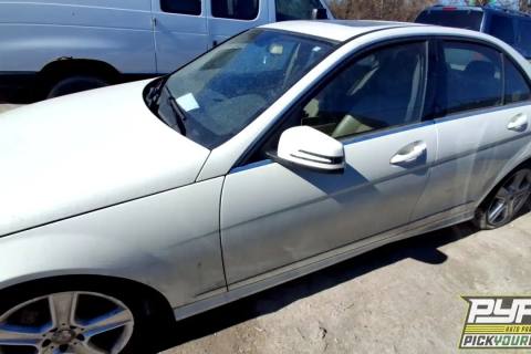 Photo of 2010 Mercedes-Benz C300