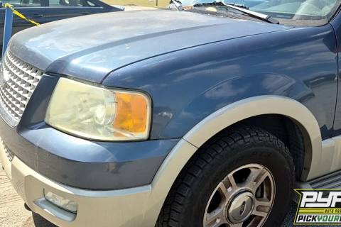 Photo of 2005 Ford Expedition