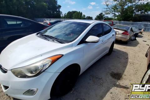 Photo of 2013 Hyundai Elantra