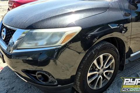 Photo of 2015 Nissan Pathfinder