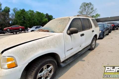 Photo of 2005 Ford Explorer