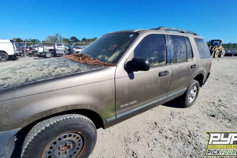 Photo of 2005 Ford Explorer