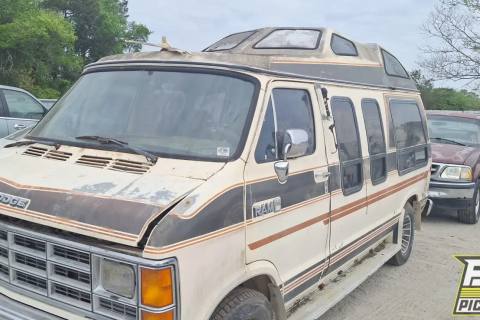 Photo of 1987 Dodge B250