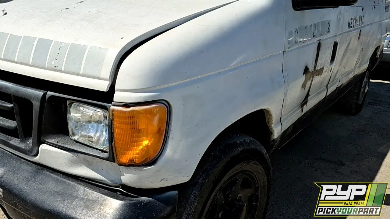 Photo of 2003 Ford E-350 Super Duty