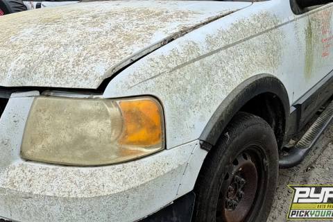 Photo of 2005 Ford Expedition