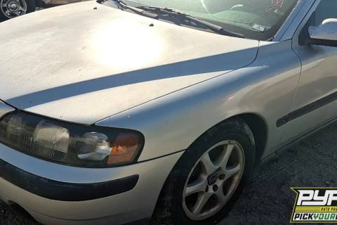Photo of 2002 Volvo S60