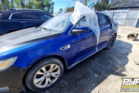 Photo of 2010 Ford Taurus