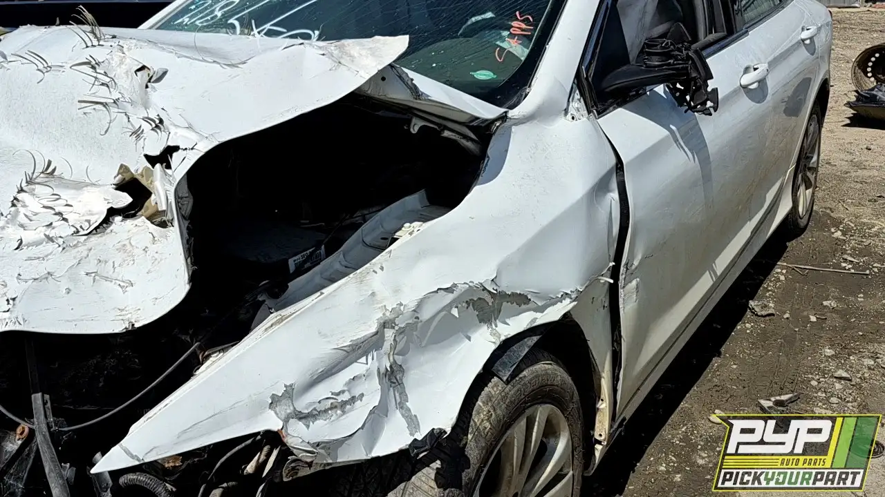 Photo of 2015 Chrysler 200