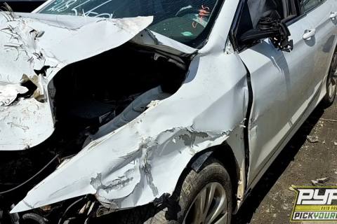 Photo of 2015 Chrysler 200