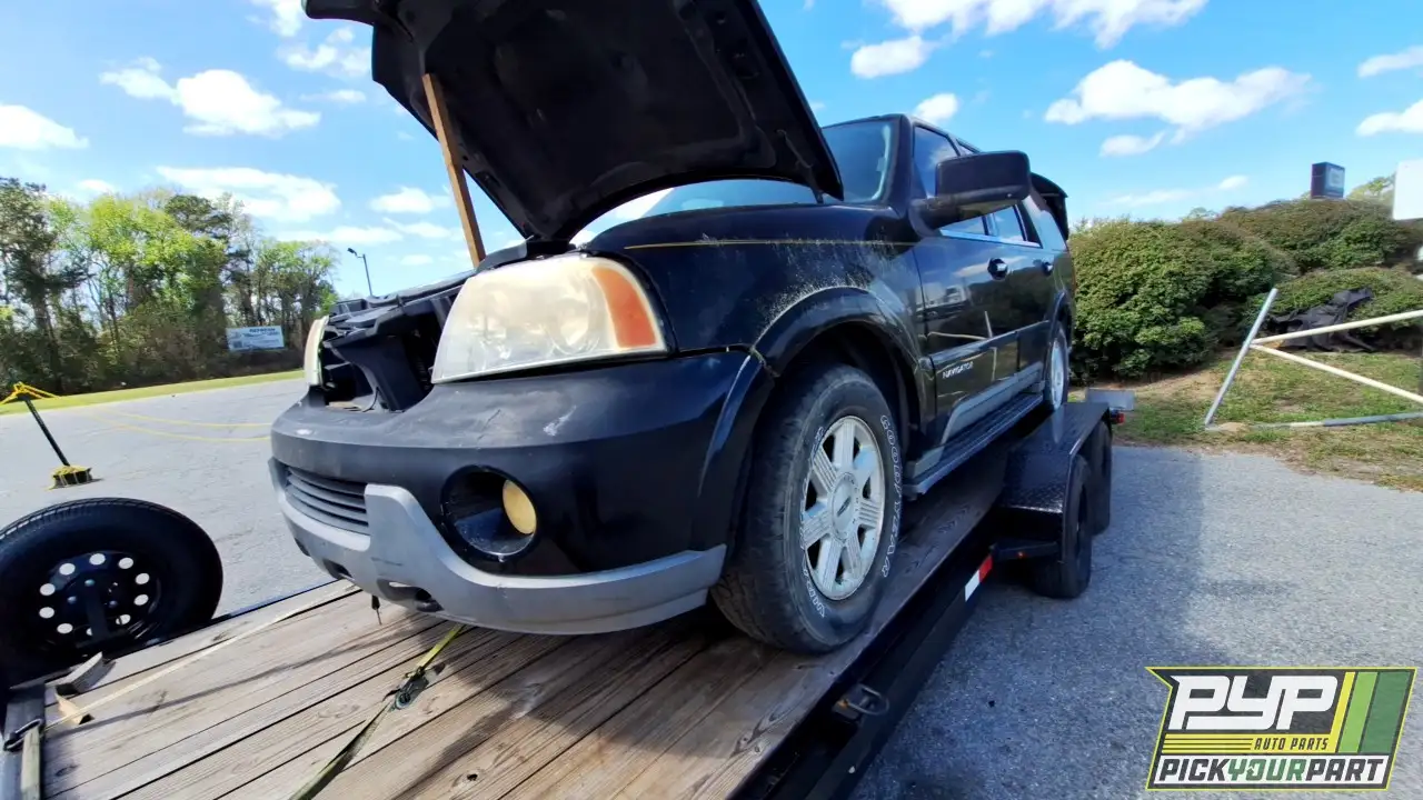 Photo of 2004 Lincoln Navigator