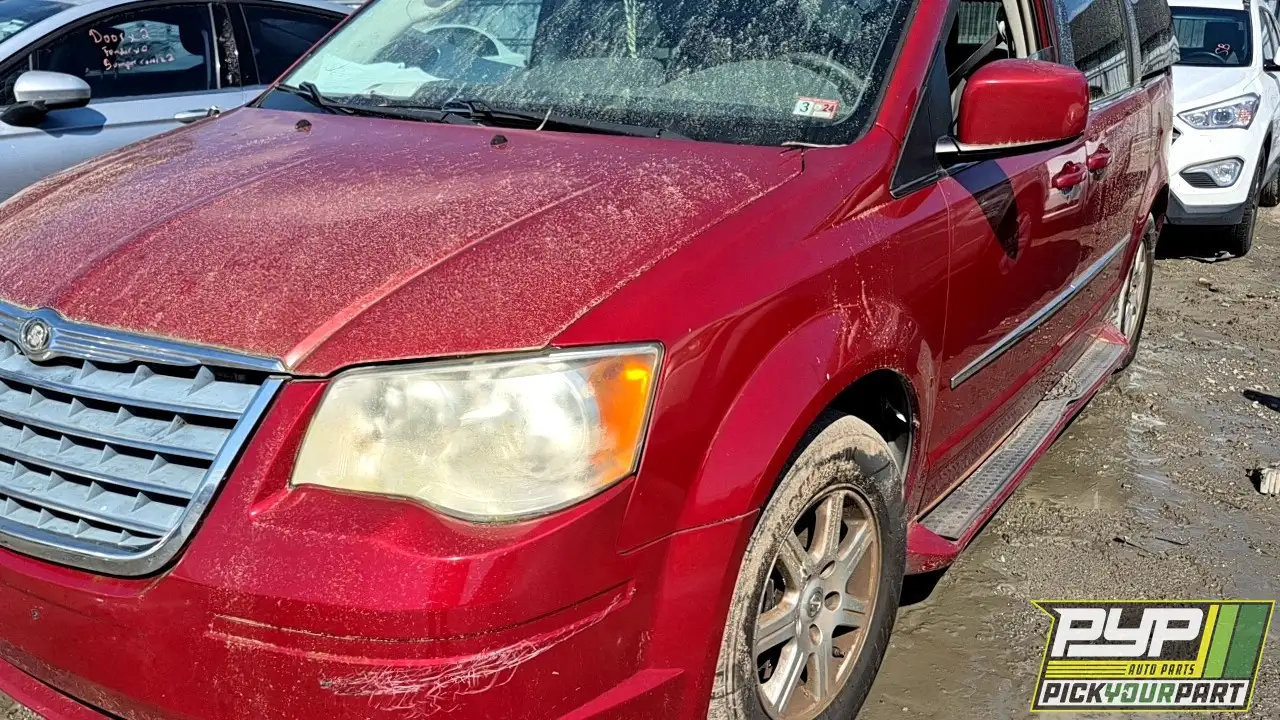Photo of 2010 Chrysler Town & Country