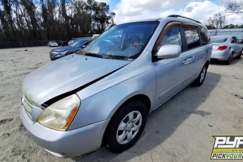Photo of 2010 Kia Sedona