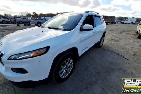 Photo of 2016 Jeep Cherokee