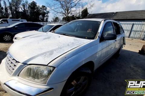 Photo of 2005 Chrysler Pacifica