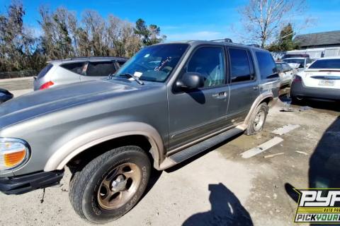 Photo of 2000 Ford Explorer