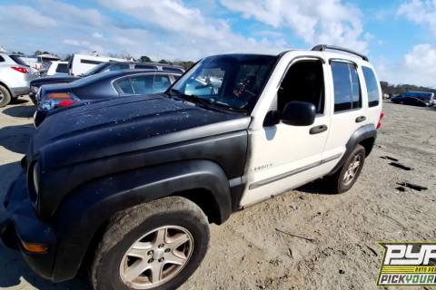 Photo of 2004 Jeep Liberty