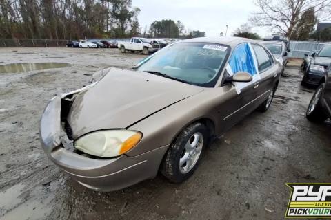 Photo of 2002 Ford Taurus