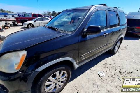 Photo of 2005 Honda Cr-V