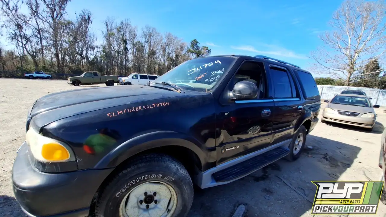Photo of 2002 Lincoln Navigator