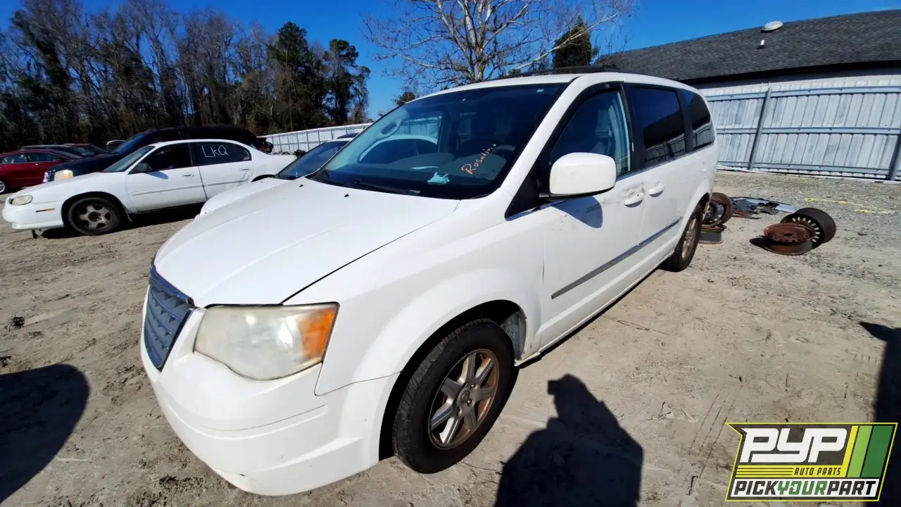 Photo of 2010 Chrysler Town & Country