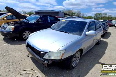 Photo of 2005 Toyota Avalon