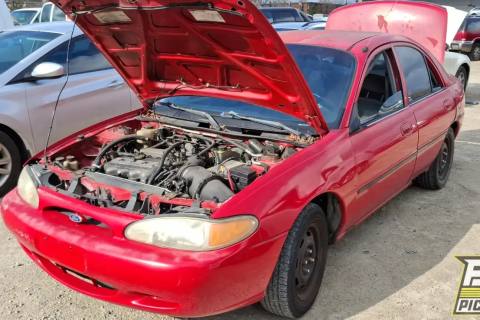 Photo of 1999 Ford Escort