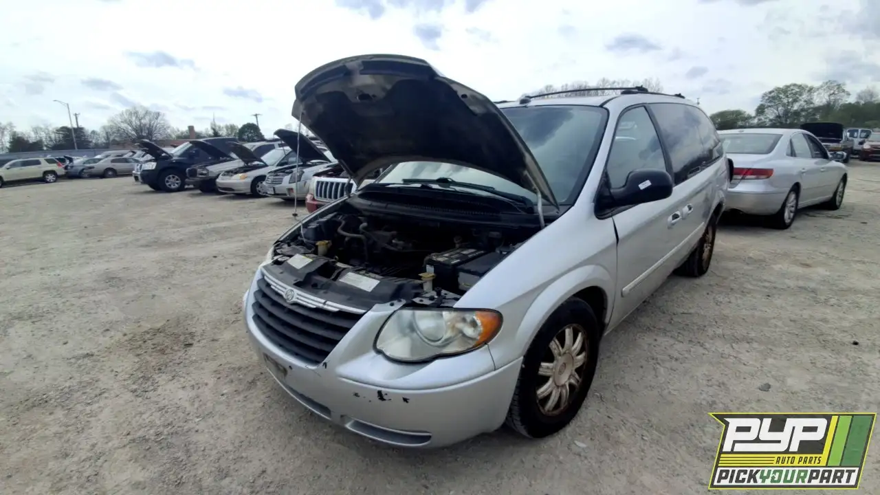Photo of 2005 Chrysler Town & Country