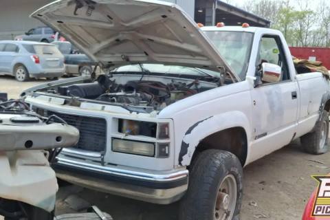 Photo of 1998 Chevrolet K2500