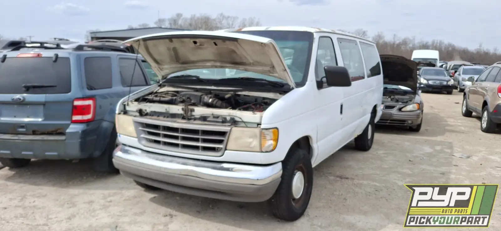 Photo of 1996 Ford E-150 Econoline Club Wagon