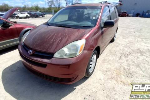 Photo of 2004 Toyota Sienna