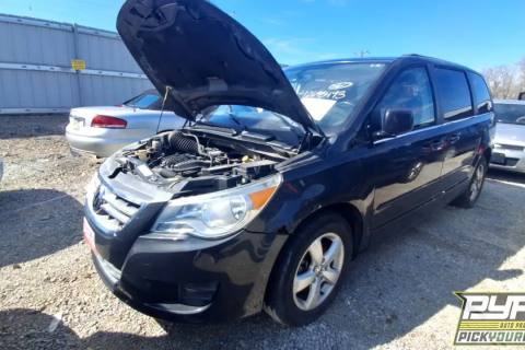 Photo of 2011 Volkswagen Routan