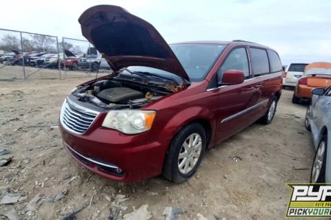 Photo of 2014 Chrysler Town & Country
