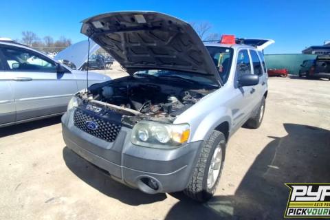 Photo of 2005 Ford Escape