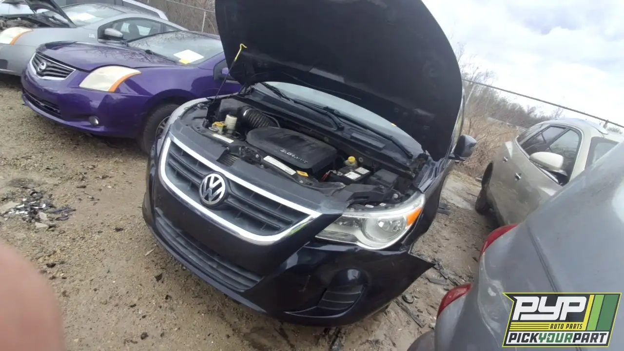 Photo of 2011 Volkswagen Routan