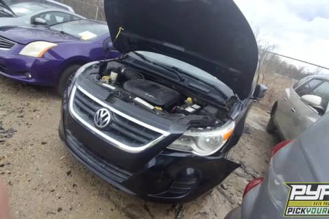 Photo of 2011 Volkswagen Routan