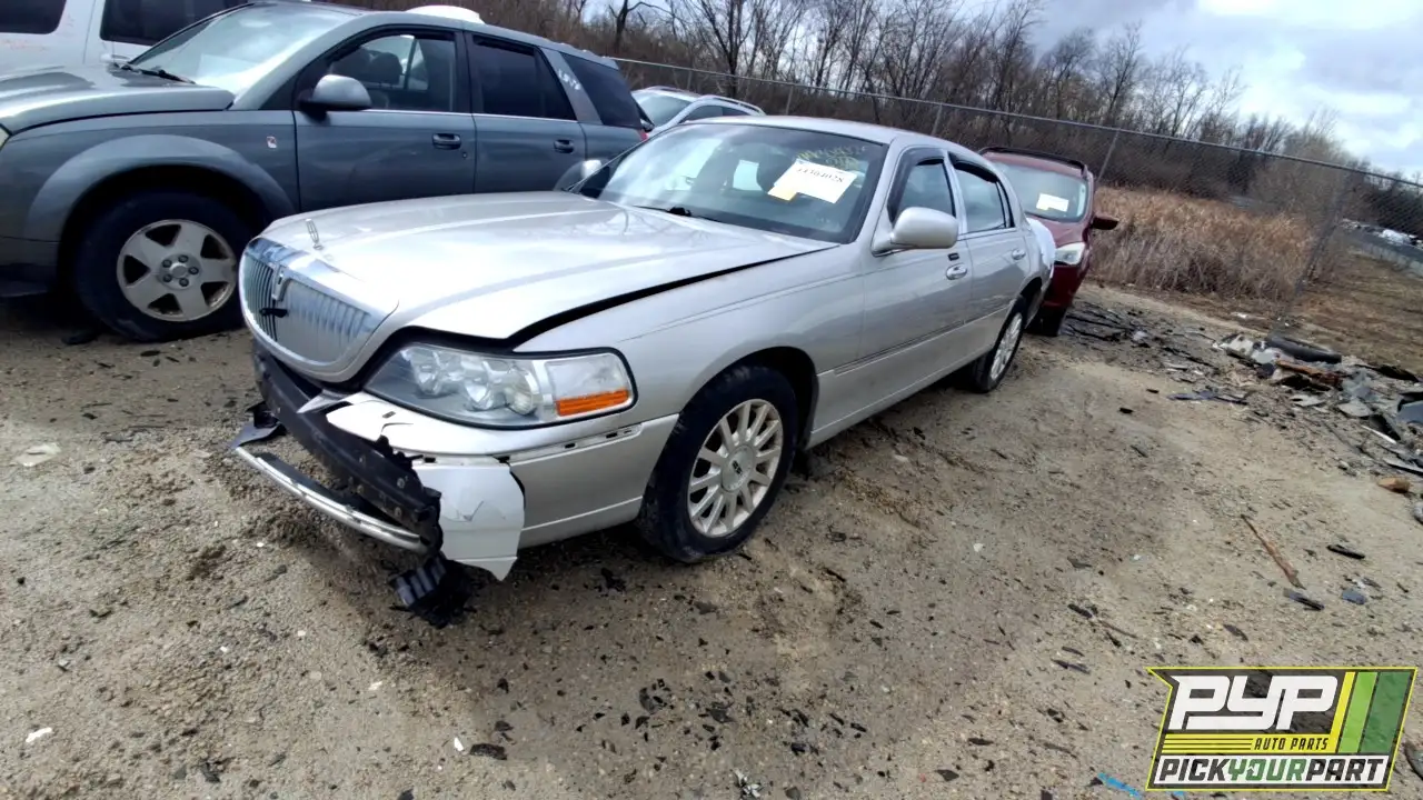 Photo of 2006 Lincoln Town Car
