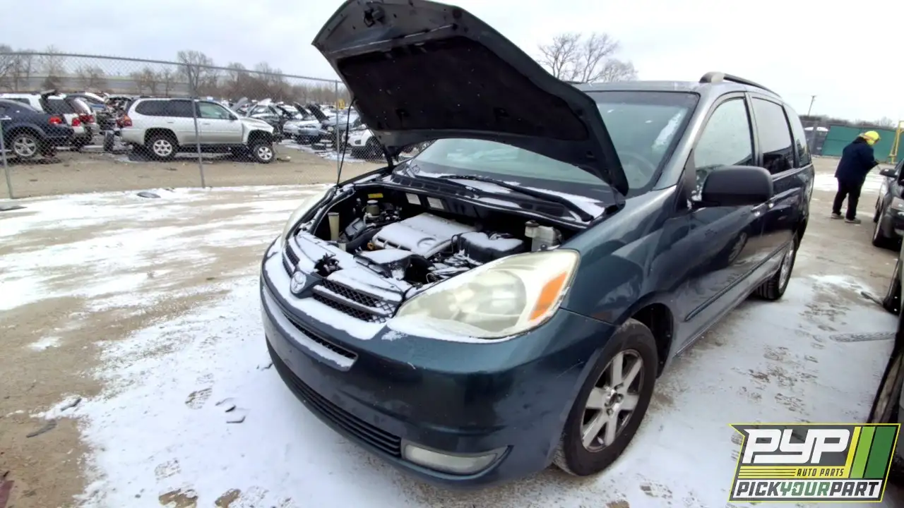 Photo of 2004 Toyota Sienna