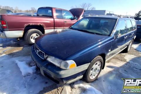 Photo of 2000 Volvo V70