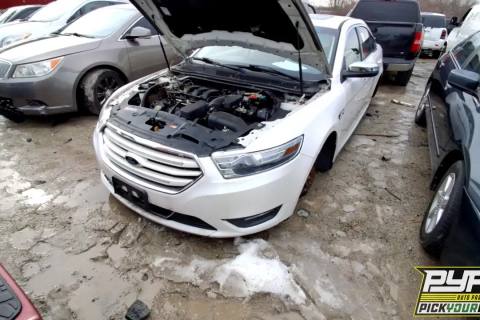 Photo of 2013 Ford Taurus