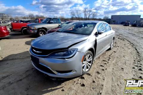 Photo of 2015 Chrysler 200