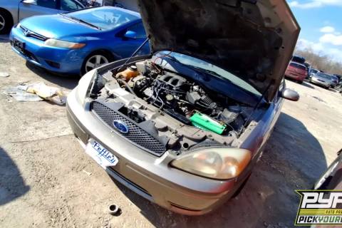 Photo of 2004 Ford Taurus