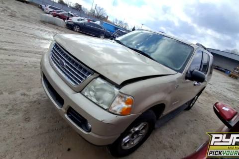 Photo of 2004 Ford Explorer